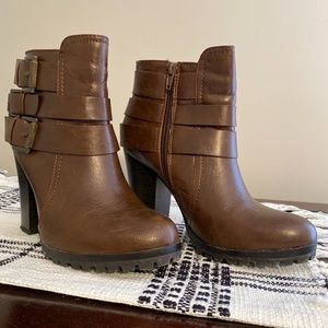 Brown boots - size 7